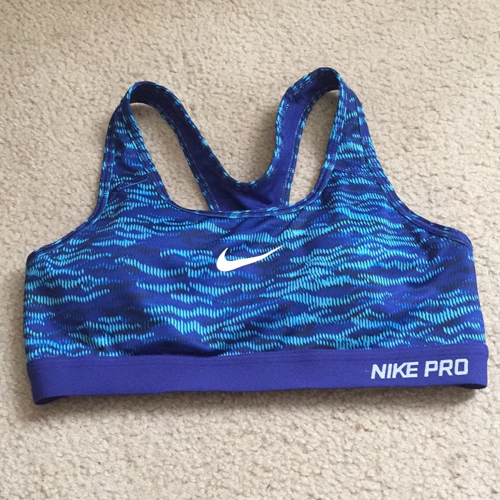 Nike pro sports bra